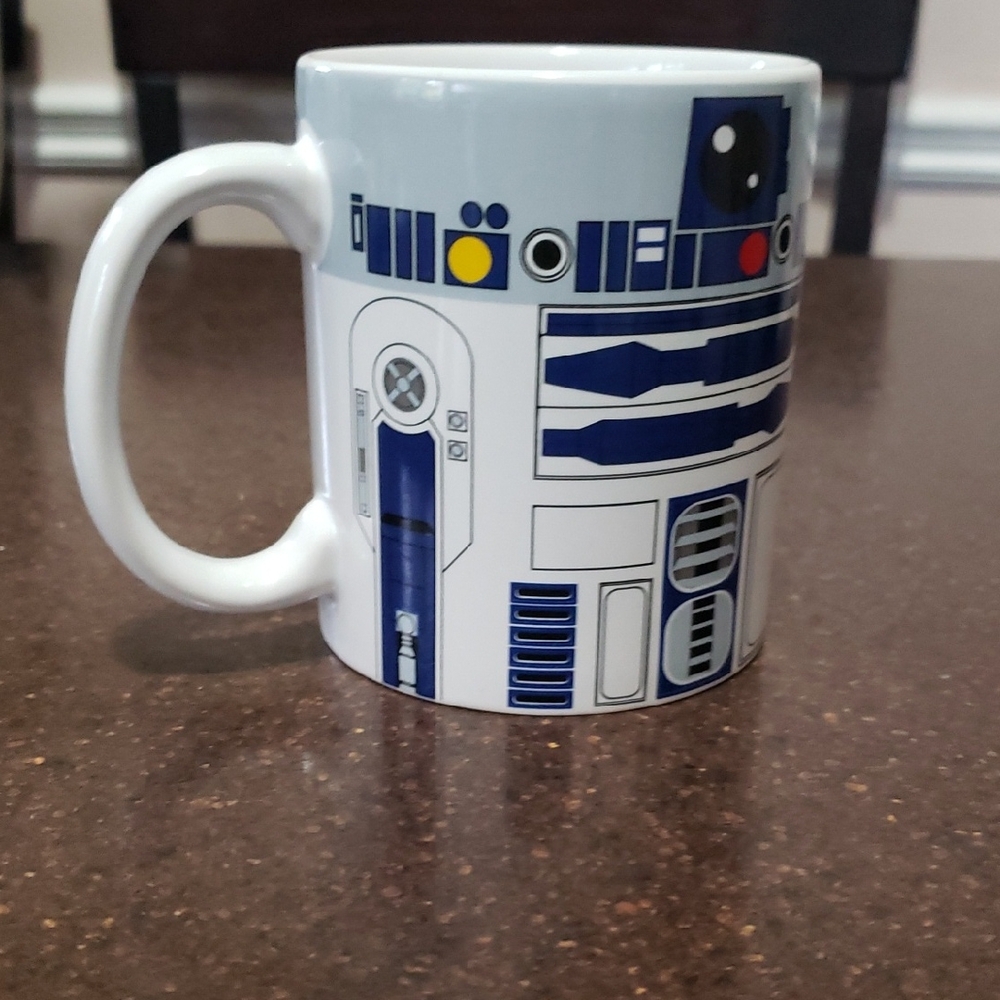 Star Wars R-2 D-2 Mug.